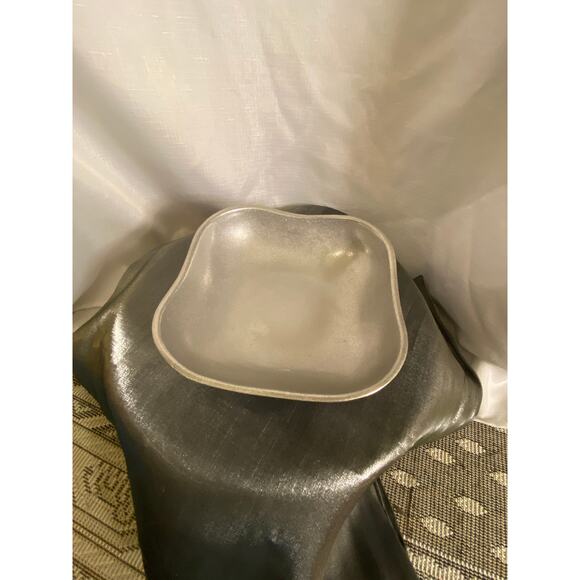 The Wilton Co Heavy Aluminum Square dish 7.25 X 7.25 in with rounded corners EUC - Picture 6 of 14